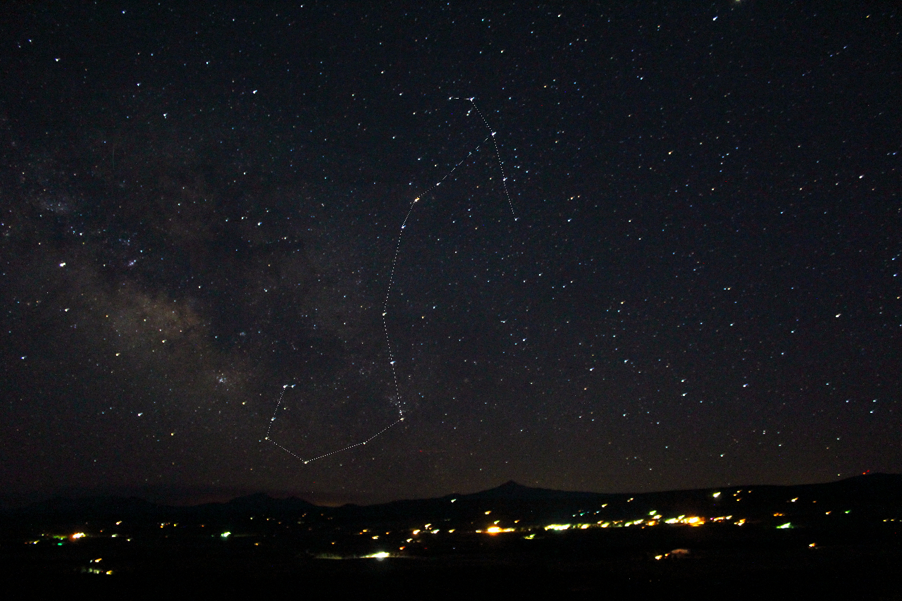 Small town Shooting Star