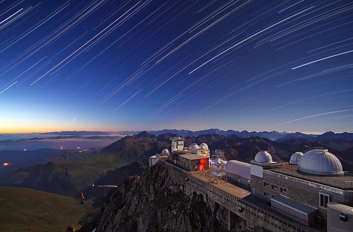 View Pic Du Midi Observatoire Astronomique Background